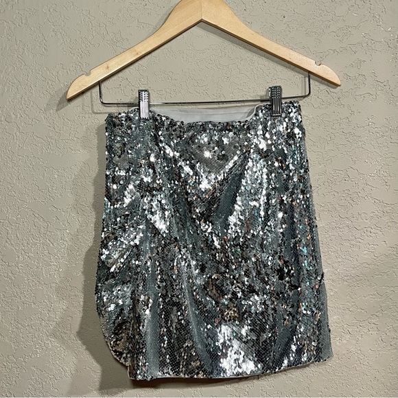 OW Collection | Sequin Skirt In Glitter Size: Medium - Picture 3 of 6